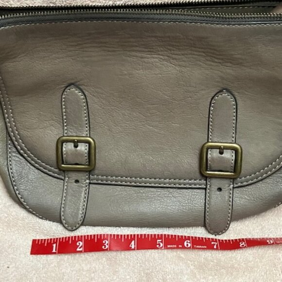 Nice gently used leather Frye shoulder handbag - Picture 1 of 10